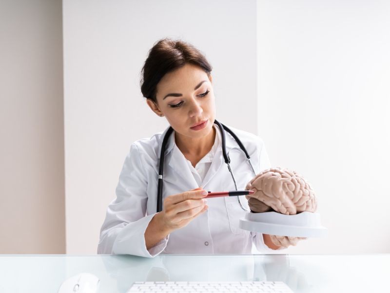 Dor de Cabeça Frequente: Quando Consultar um Neurologista?